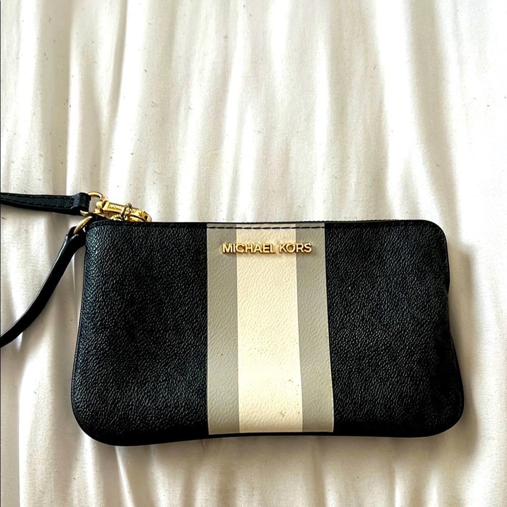 Michael Kors Black and White Wristlet